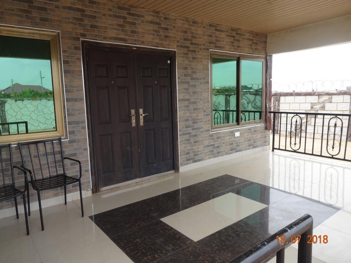 Nordik Palace Bed & Breakfast Tema Exterior photo